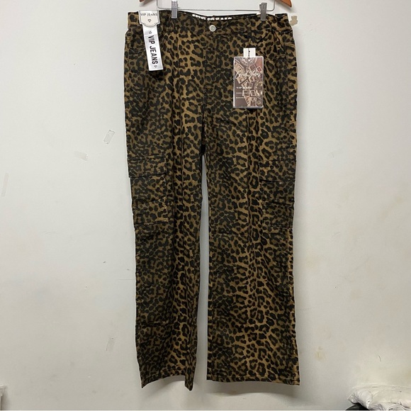 NEW VIP Leopard Print Cargo Straight Leg Pants 23/24 - Picture 1 of 11